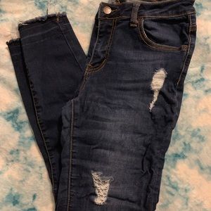 Distressed skinny jeans